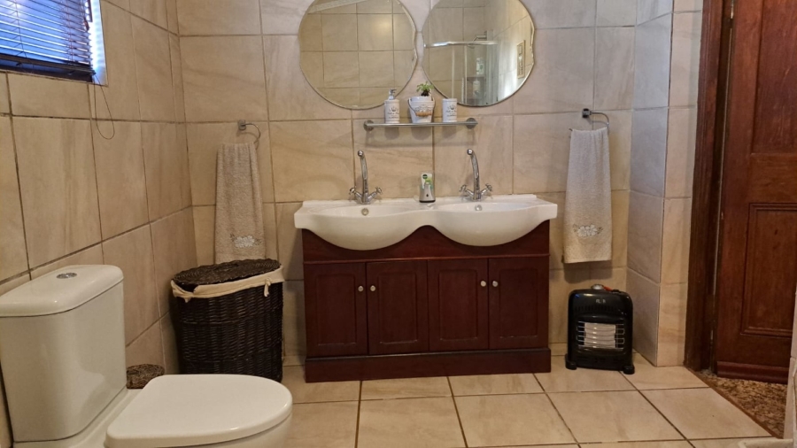 4 Bedroom Property for Sale in Caledon Western Cape